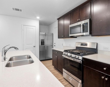 7136 Spotted Leaf Way - Photo Thumbnail 4