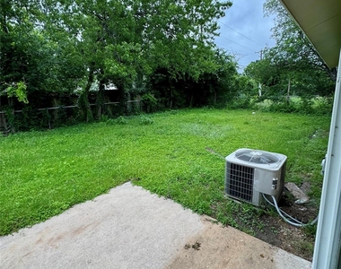1205 Ramble Creek Dr - Photo Thumbnail 16