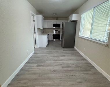 1205 Ramble Creek Dr - Photo Thumbnail 4