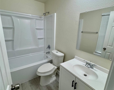 1205 Ramble Creek Dr - Photo Thumbnail 13