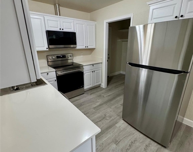 1205 Ramble Creek Dr - Photo Thumbnail 9
