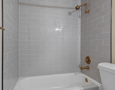 11901 Swearingen Dr - Photo Thumbnail 15