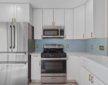 11901 Swearingen Dr - Photo Thumbnail 8