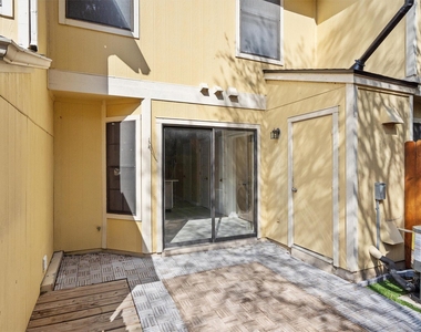 11901 Swearingen Dr - Photo Thumbnail 19