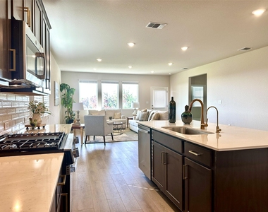 131 Holzinger Bnd - Photo Thumbnail 1