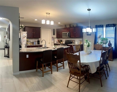 209 Avalanche Ave - Photo Thumbnail 8