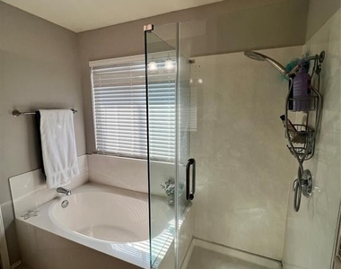 209 Avalanche Ave - Photo Thumbnail 17