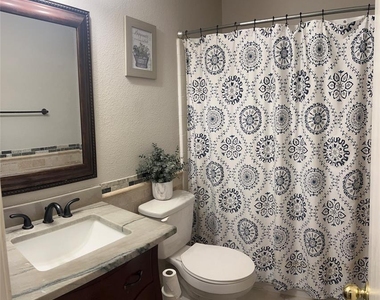 209 Avalanche Ave - Photo Thumbnail 16