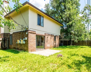 8517 Fathom Cir - Photo Thumbnail 14
