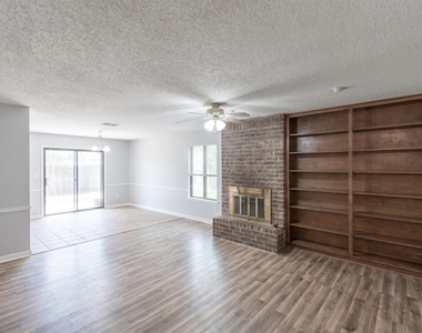 8517 Fathom Cir - Photo Thumbnail 1