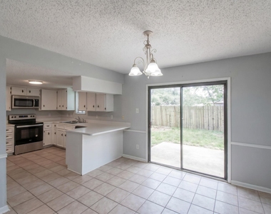 8517 Fathom Cir - Photo Thumbnail 3