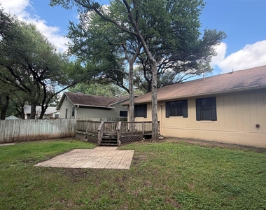 7422 Dallas Dr - Photo Thumbnail 15