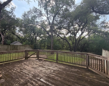 7422 Dallas Dr - Photo Thumbnail 14