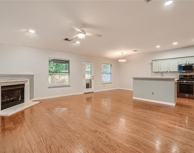 17513 Port Hood Dr - Photo Thumbnail 2