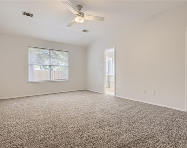 17513 Port Hood Dr - Photo Thumbnail 6