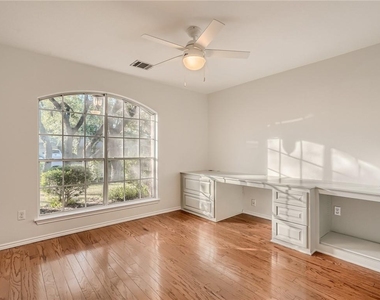 17513 Port Hood Dr - Photo Thumbnail 11