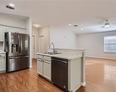 17513 Port Hood Dr - Photo Thumbnail 4