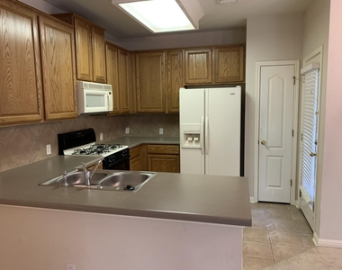 11000 Anderson Mill Rd - Photo Thumbnail 10