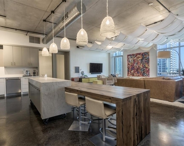 800 W 5th St - Photo Thumbnail 7