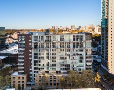 800 W 5th St - Photo Thumbnail 24