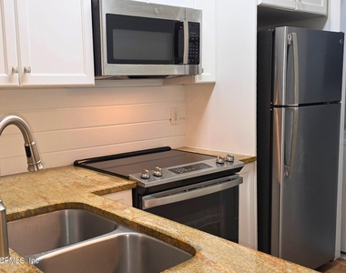 230 Colima Court - Photo Thumbnail 10