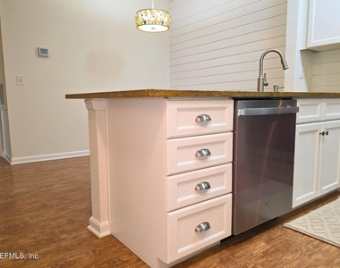 230 Colima Court - Photo Thumbnail 13