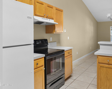 14 Empire Lane - Photo Thumbnail 6