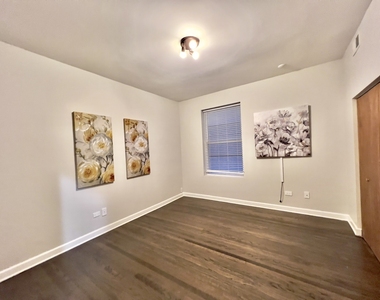 4619 S Michigan Avenue - Photo Thumbnail 7