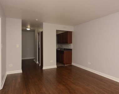1040 W Hollywood Avenue - Photo Thumbnail 13