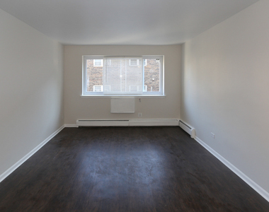 1040 W Hollywood Avenue - Photo Thumbnail 9
