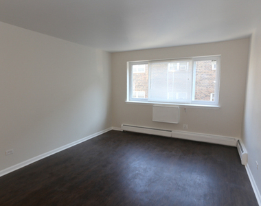 1040 W Hollywood Avenue - Photo Thumbnail 10