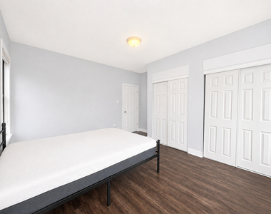 5300 S Shore Drive - Photo Thumbnail 4