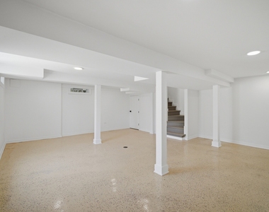 9430 Nashville Avenue - Photo Thumbnail 16