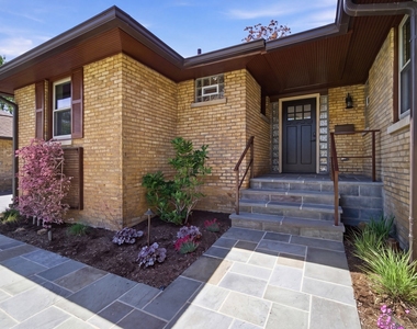 9430 Nashville Avenue - Photo Thumbnail 2