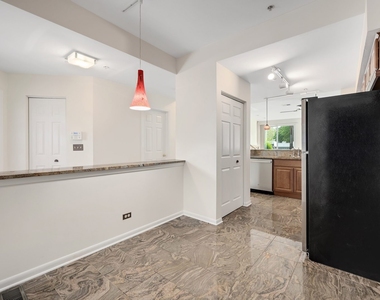 1008 E Wilson Avenue - Photo Thumbnail 11