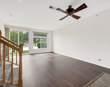 1008 E Wilson Avenue - Photo Thumbnail 3