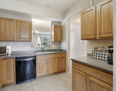 12452 Wedgemere Drive - Photo Thumbnail 5