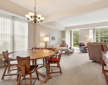 12452 Wedgemere Drive - Photo Thumbnail 8