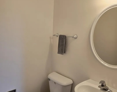 211 Valley View Drive - Photo Thumbnail 10