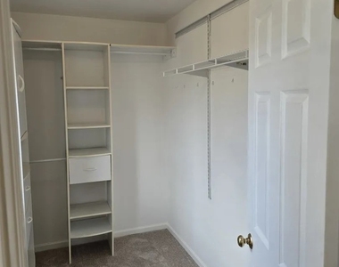211 Valley View Drive - Photo Thumbnail 25