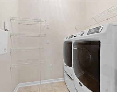3300 Dogwood Drive - Photo Thumbnail 8