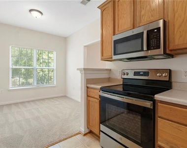 3300 Dogwood Drive - Photo Thumbnail 2