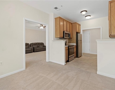 3300 Dogwood Drive - Photo Thumbnail 3