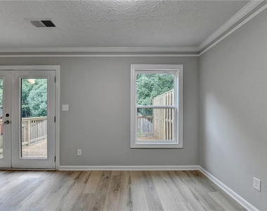3876 Meadow Creek Drive - Photo Thumbnail 14