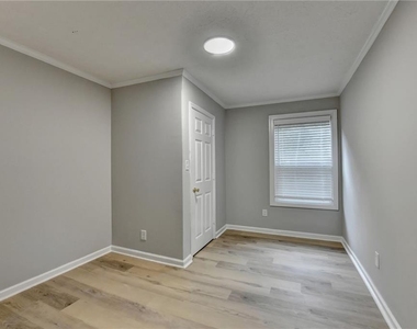 3876 Meadow Creek Drive - Photo Thumbnail 24