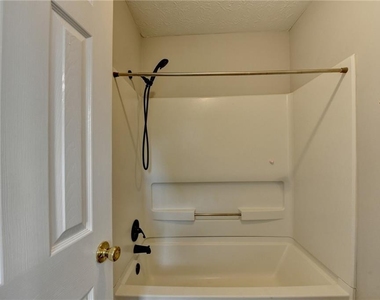 3876 Meadow Creek Drive - Photo Thumbnail 23