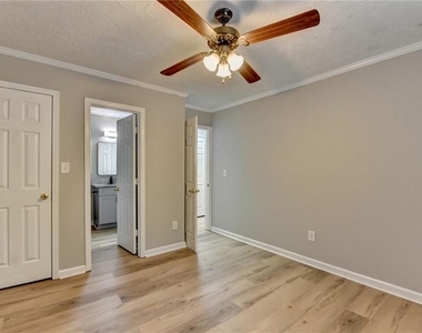 3876 Meadow Creek Drive - Photo Thumbnail 30