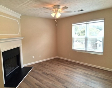 3617 Oakland Spring Court - Photo Thumbnail 7
