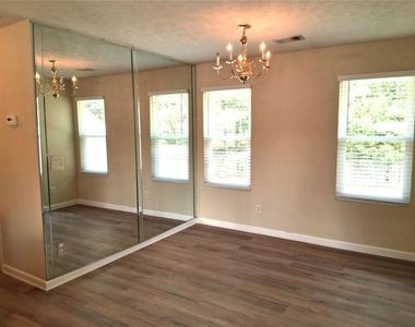 3617 Oakland Spring Court - Photo Thumbnail 10