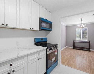 2388 Lawrenceville Highway - Photo Thumbnail 8
